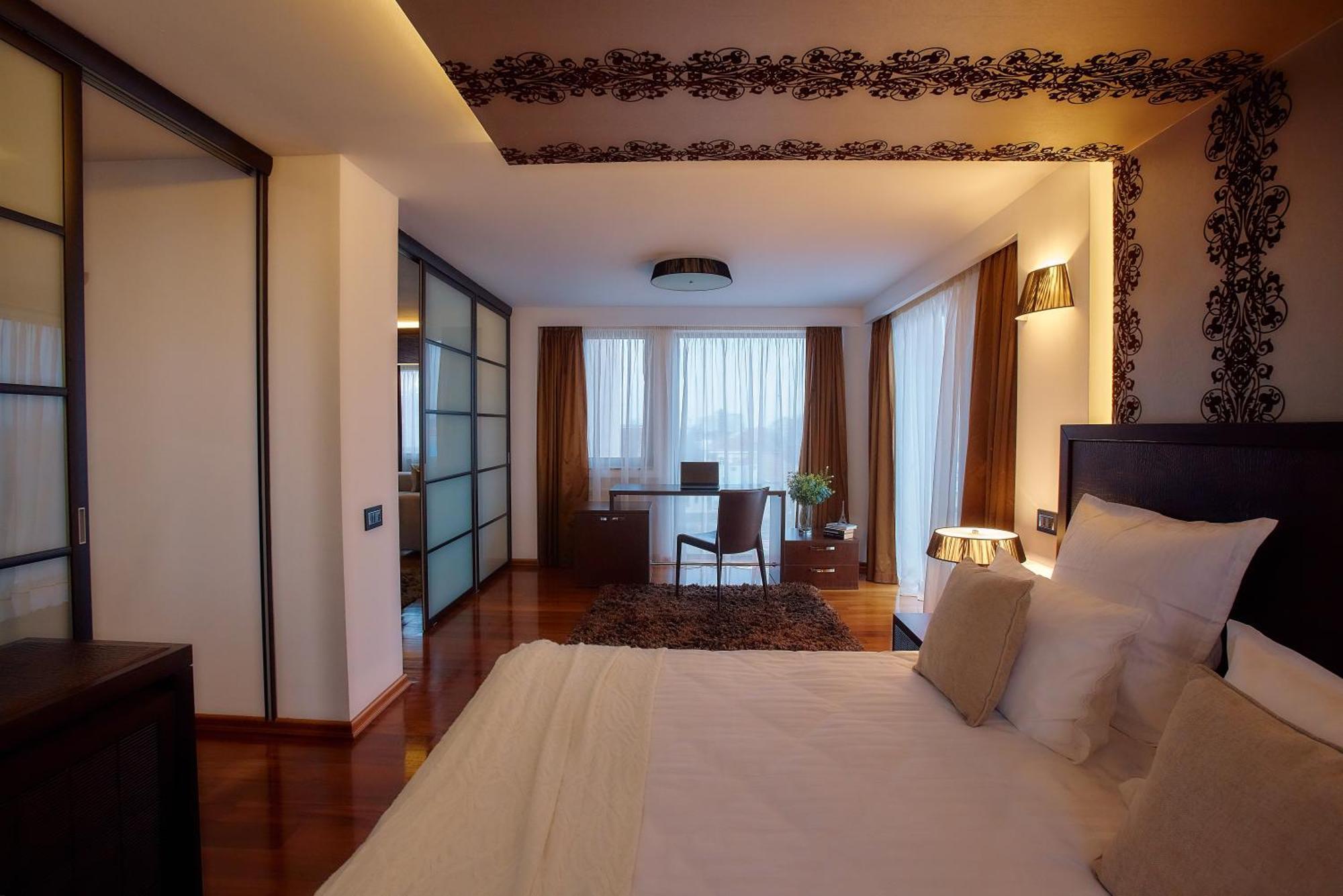 Uptown Residence Satu Mare Eksteriør billede